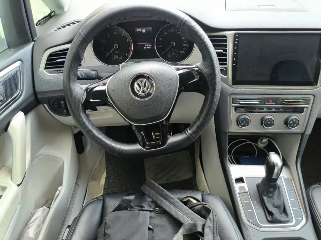 Volkswagen Golf Sportsvan — миниатюра 3