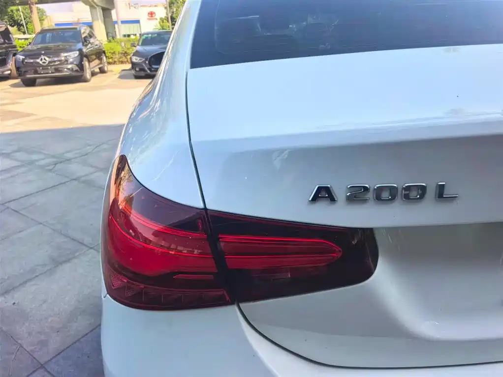 Mercedes-Benz A-Class A 2023 A 200 L Fashion