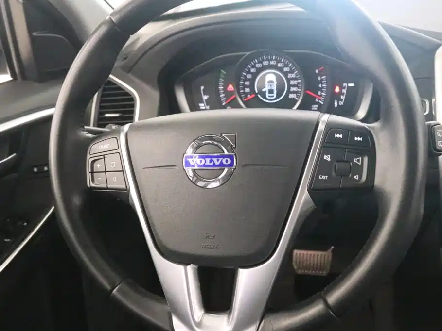 Volvo XC60 (Import) — миниатюра 6