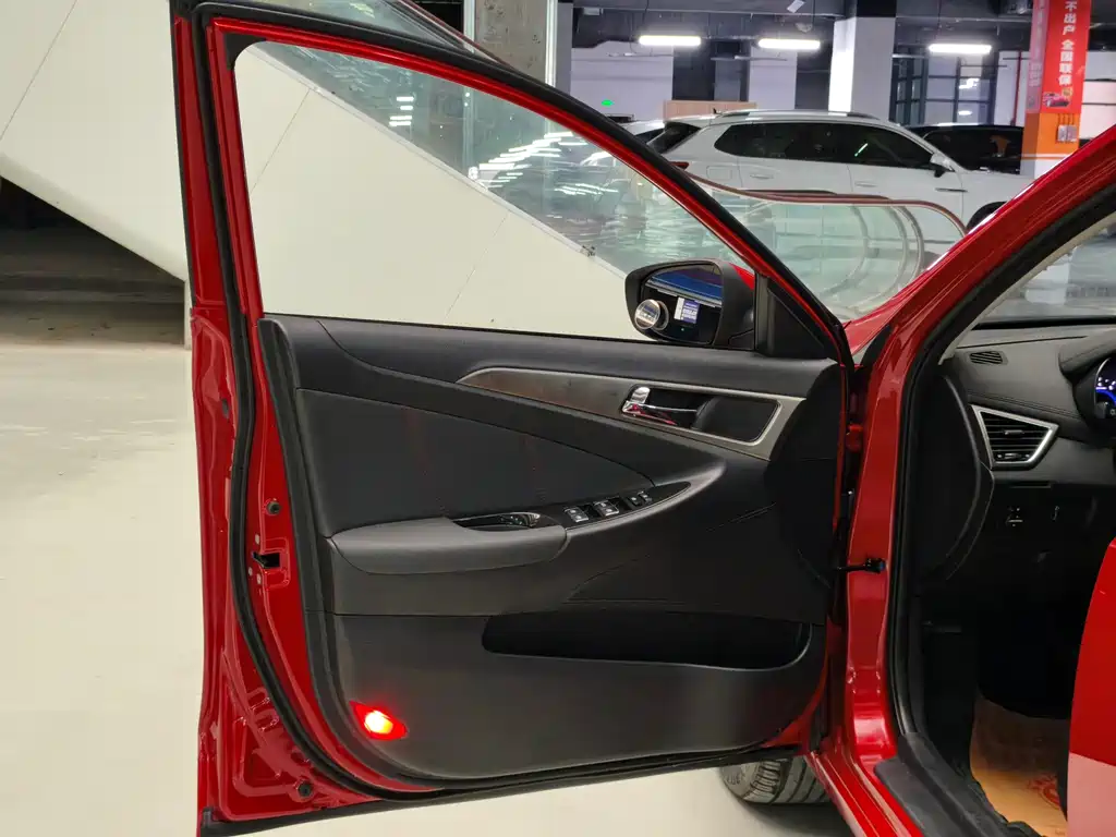 Changan Eado XT — миниатюра 8