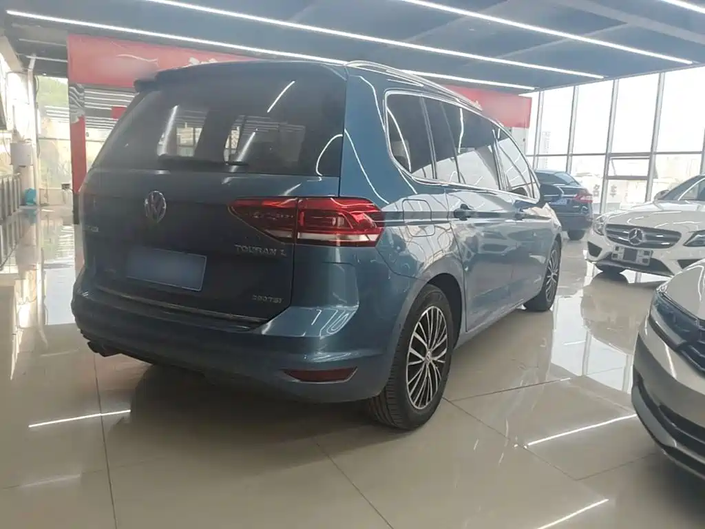 Volkswagen Touran — миниатюра 7