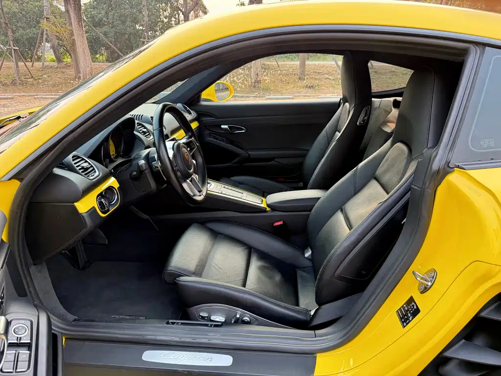 Porsche 718 2018 Cayman 2.0T
