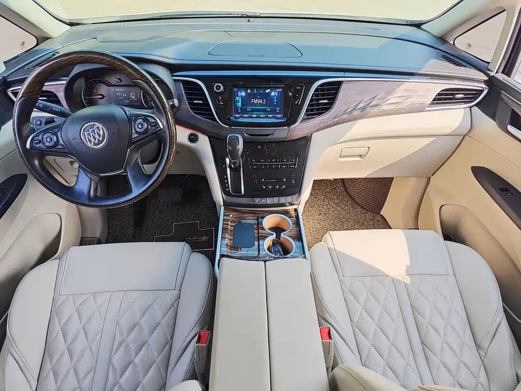 Buick GL8 — миниатюра 10