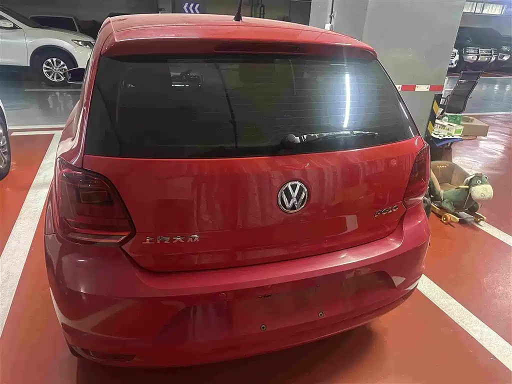 Volkswagen Polo 2016 1.4L AT