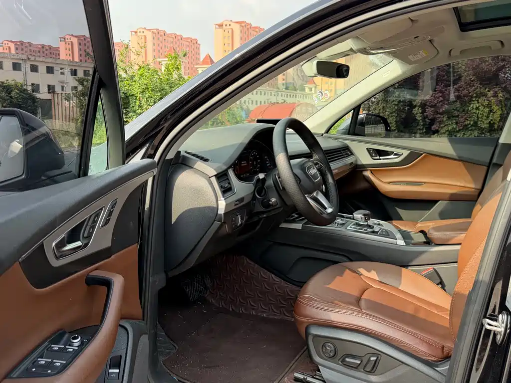 Audi Q7 — миниатюра 8