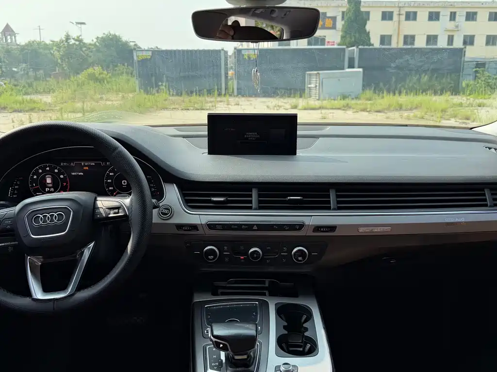 Audi Q7 — миниатюра 7