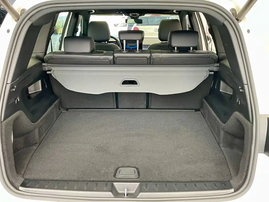 Mercedes-Benz GLB — миниатюра 18