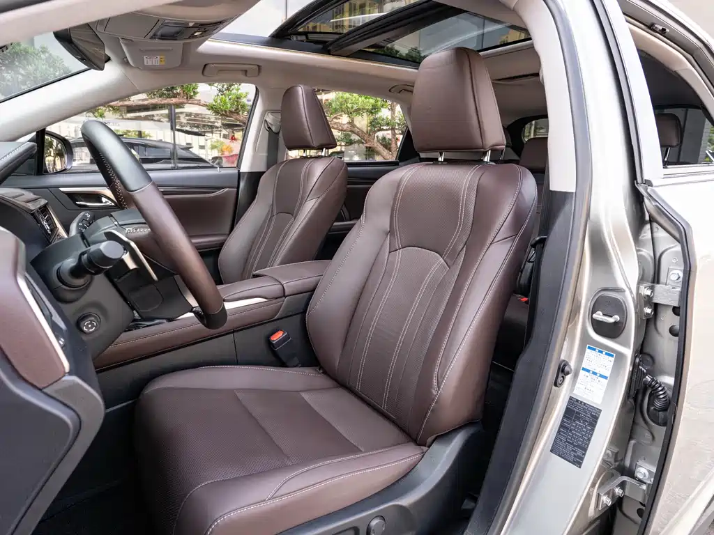 Lexus RX — миниатюра 11