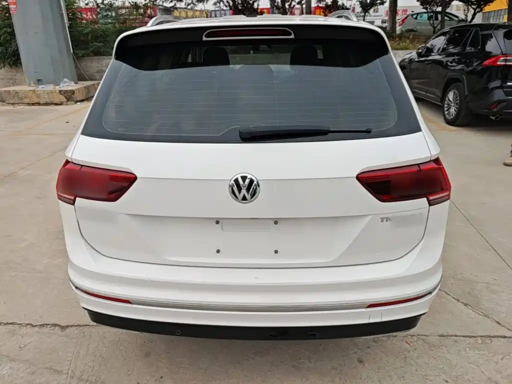 Volkswagen Tiguan L — миниатюра 6