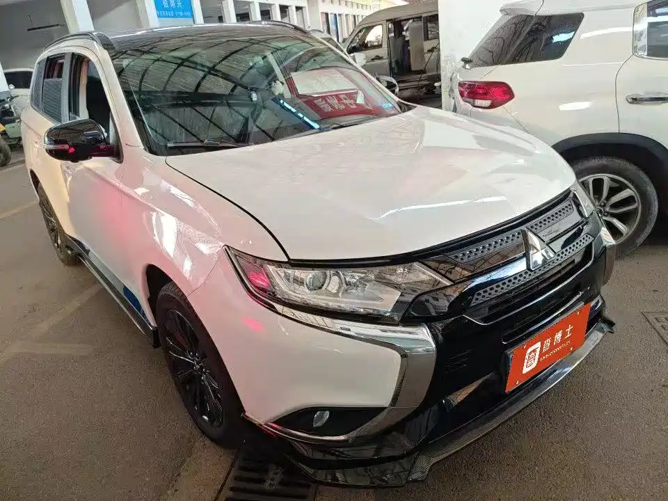 Mitsubishi Outlander — миниатюра 2