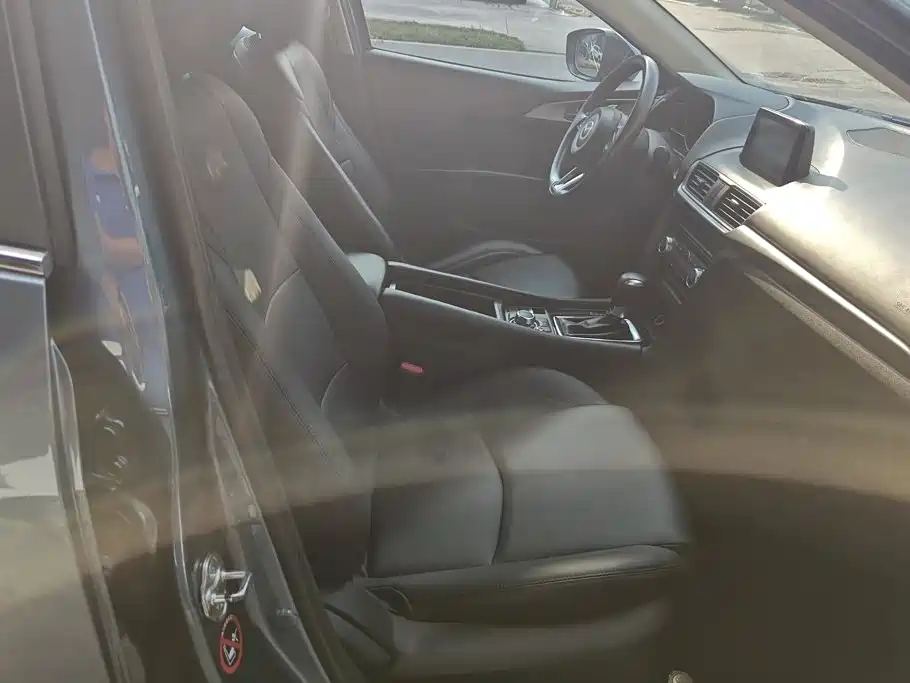 Mazda 3 Axela — миниатюра 8