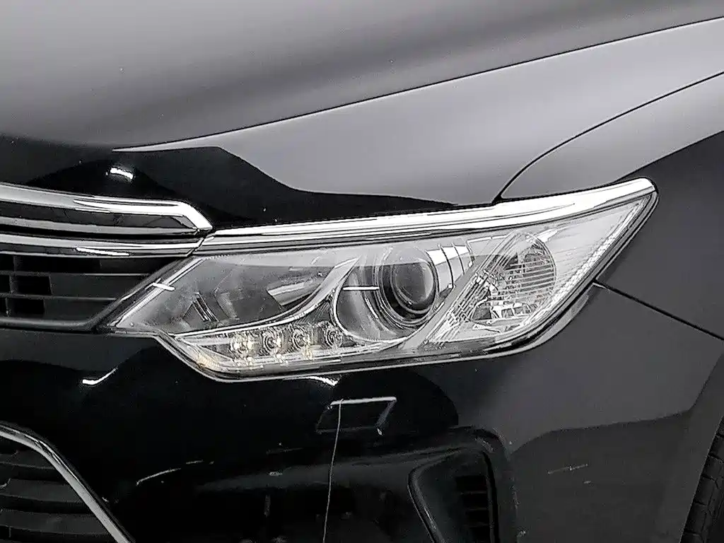 Toyota Camry — миниатюра 7