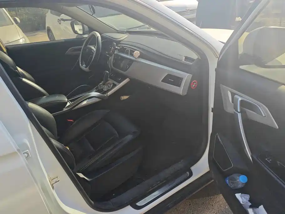 Geely Boyue — миниатюра 8