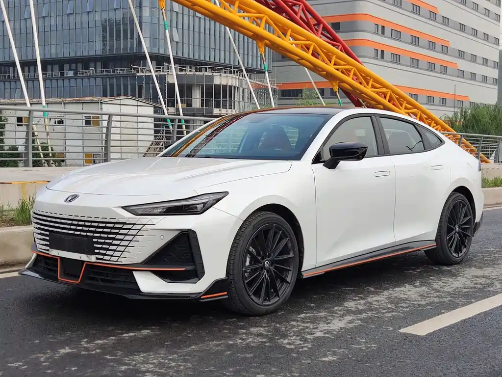 Changan UNI-V 2025