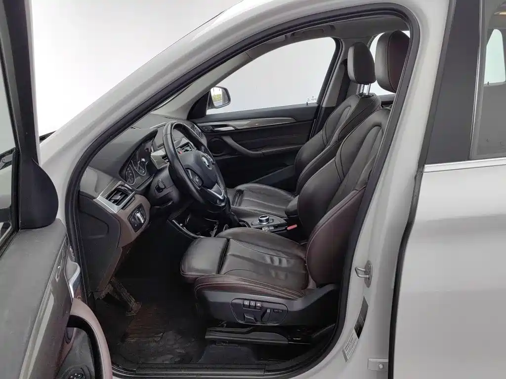 BMW X1 — миниатюра 10