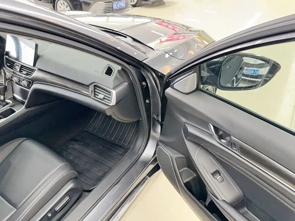 Honda Accord 2022 260TURBO Luxury