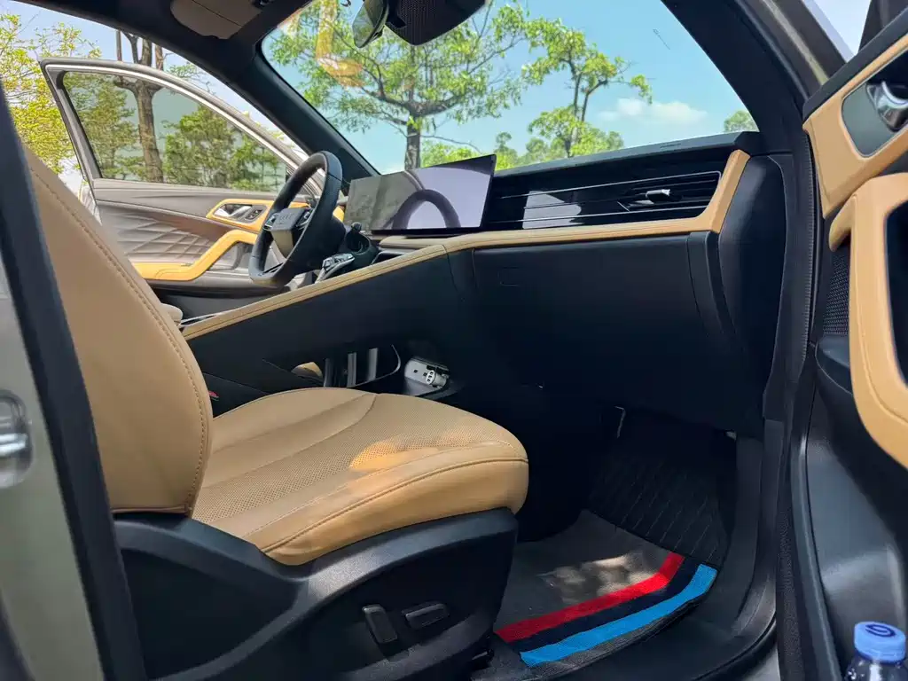 Roewe RX5 New Energy — миниатюра 5