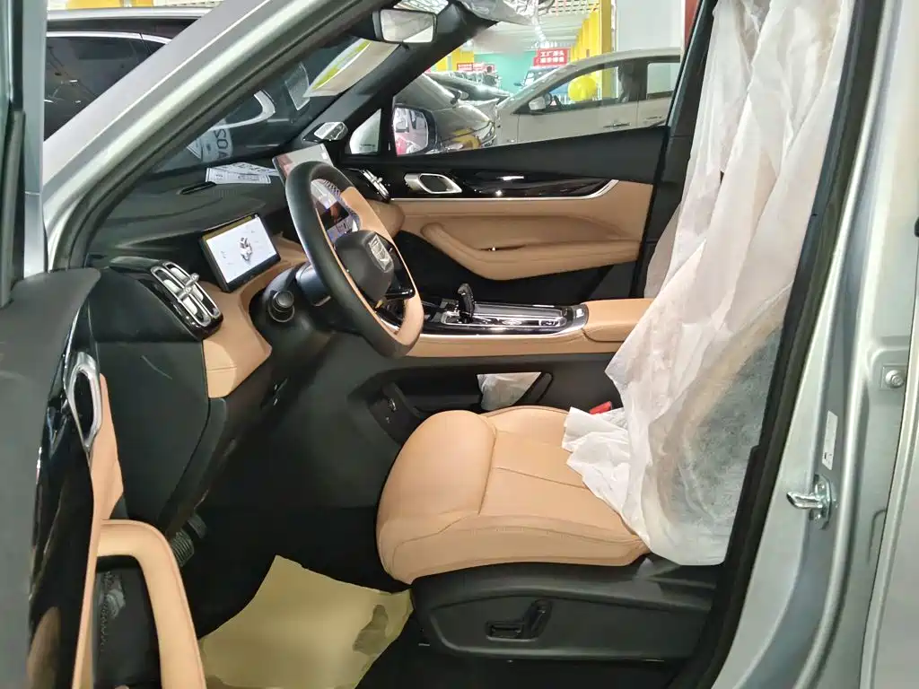 Geely Boyue L — миниатюра 15