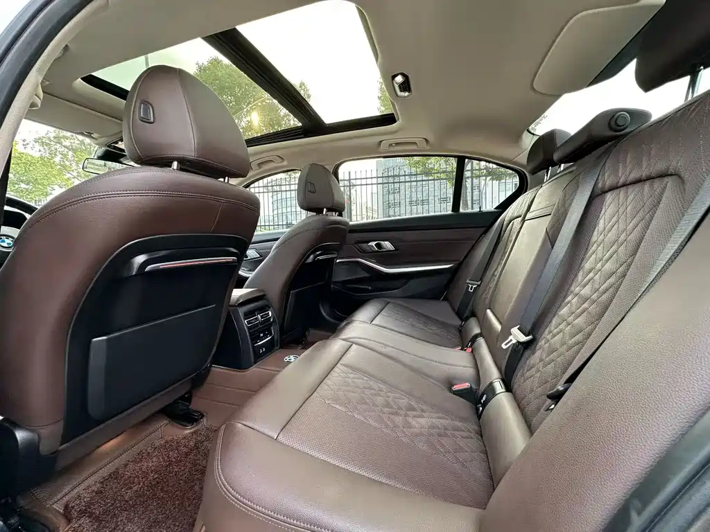 BMW 3 Series — миниатюра 6