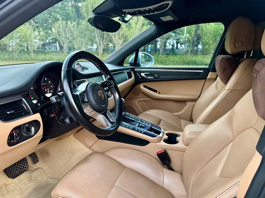 Porsche Macan — миниатюра 13