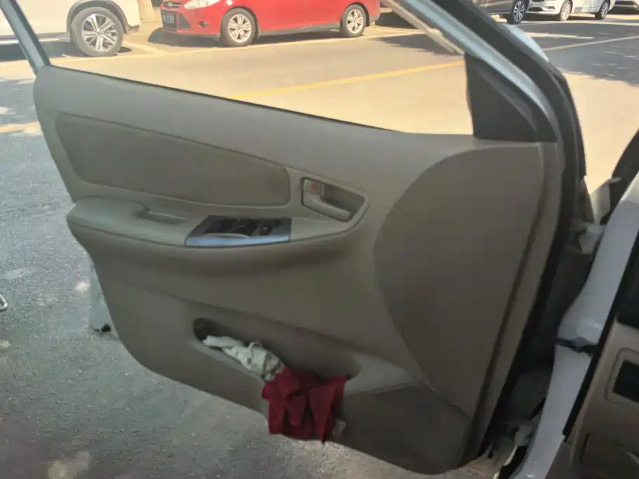 Toyota Corolla — миниатюра 7