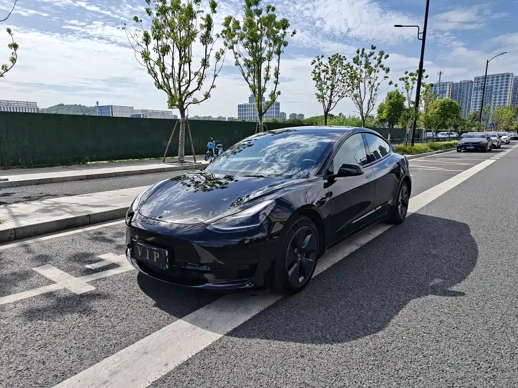 Tesla Model 3 2023