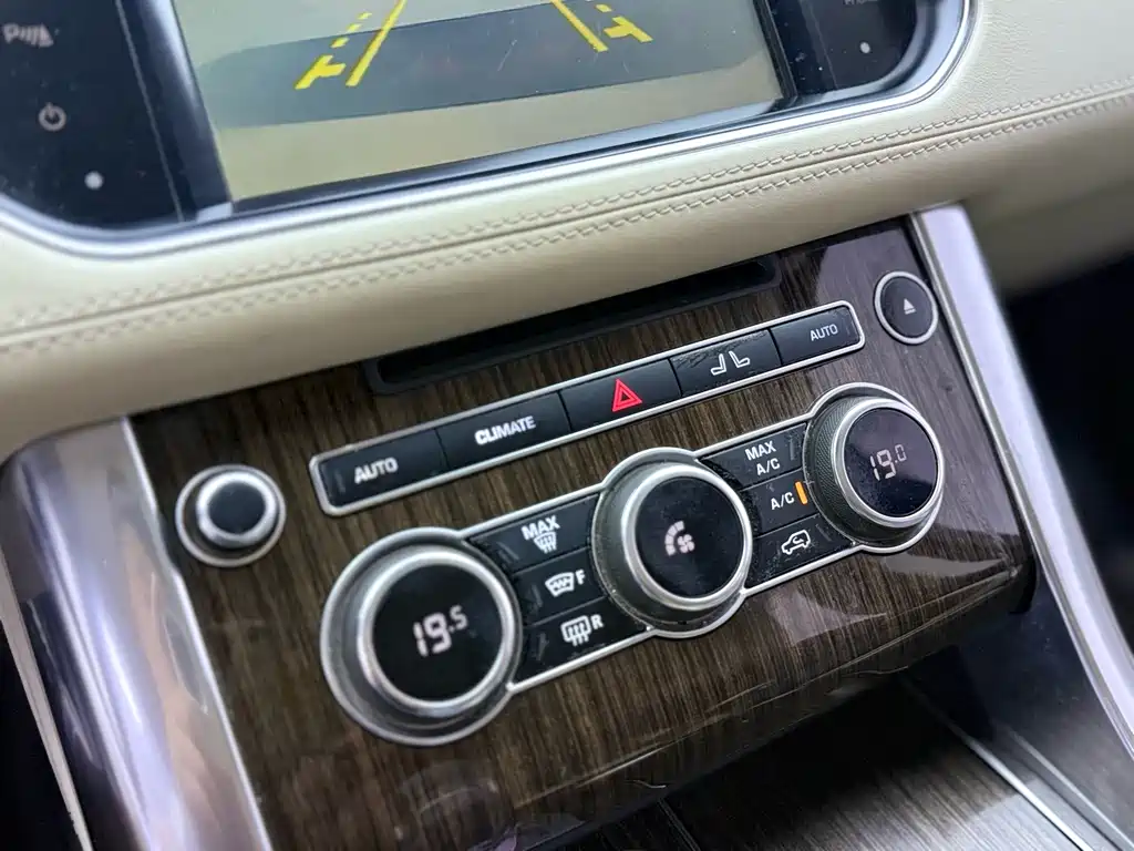 Land Rover Sport — миниатюра 10
