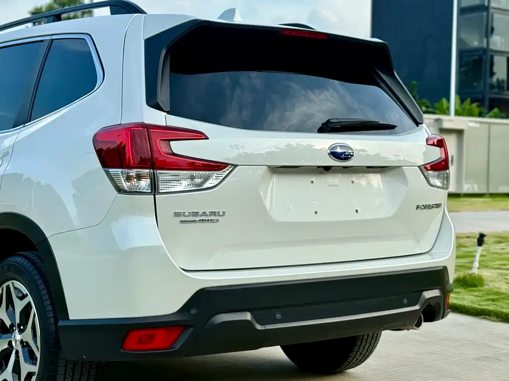 Subaru Forester 2021 2.0i Luxury EyeSight