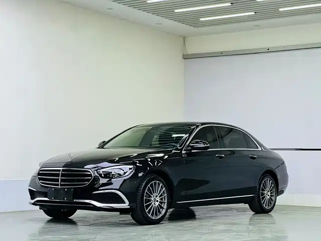 MERCEDES BENZ E CLASS