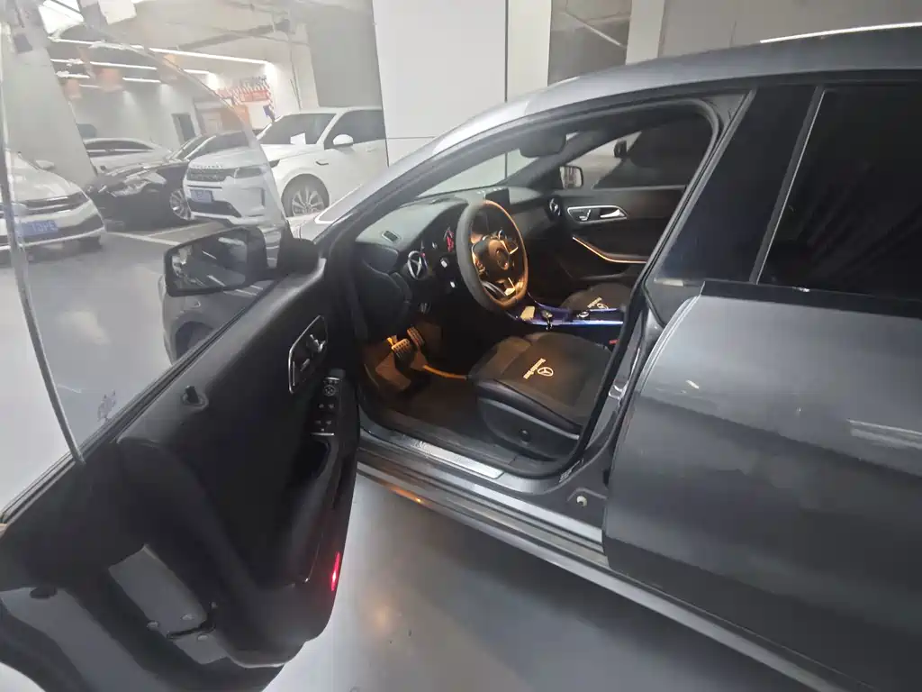 Mercedes-Benz CLA (Import) — миниатюра 7