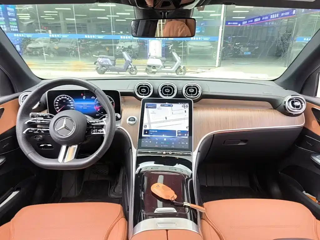 Mercedes-Benz GLC 2024 GLC 300 L 4MATIC 5 мест