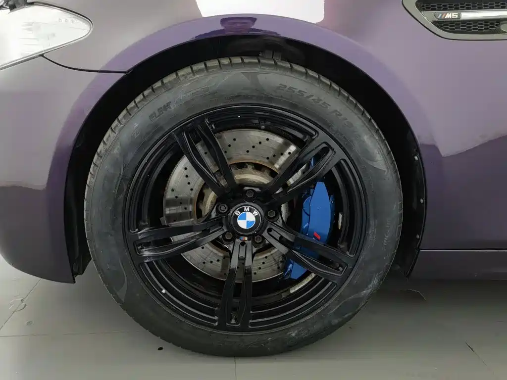 BMW M5 — миниатюра 17