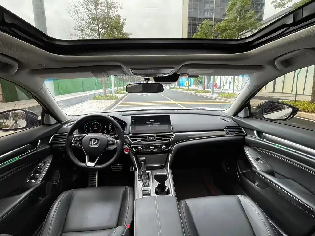 Honda Accord — миниатюра 7
