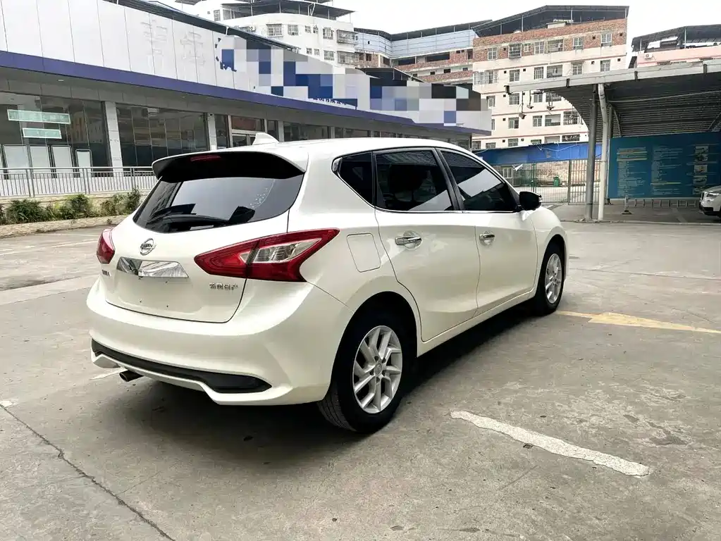 Nissan Tiida 2021 1.6L CVT