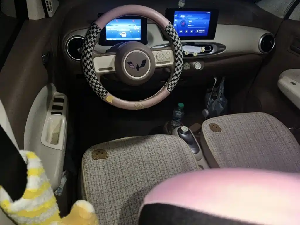 Wuling MINIEV — миниатюра 5