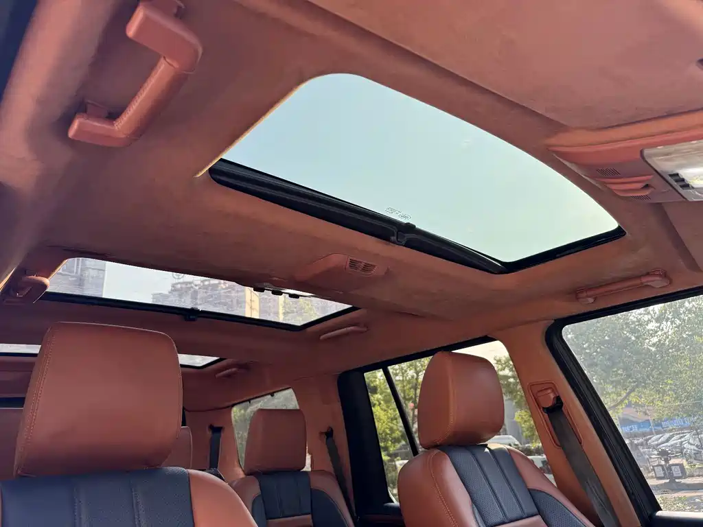 Land Rover Discovery — миниатюра 8