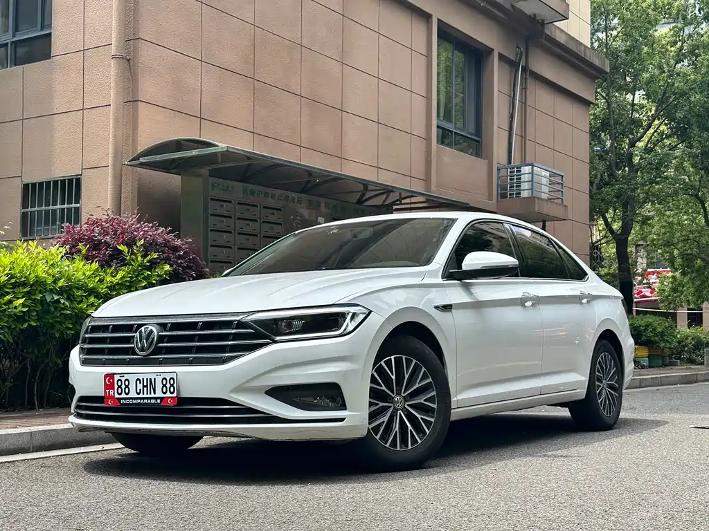 Volkswagen Sagitar 2020