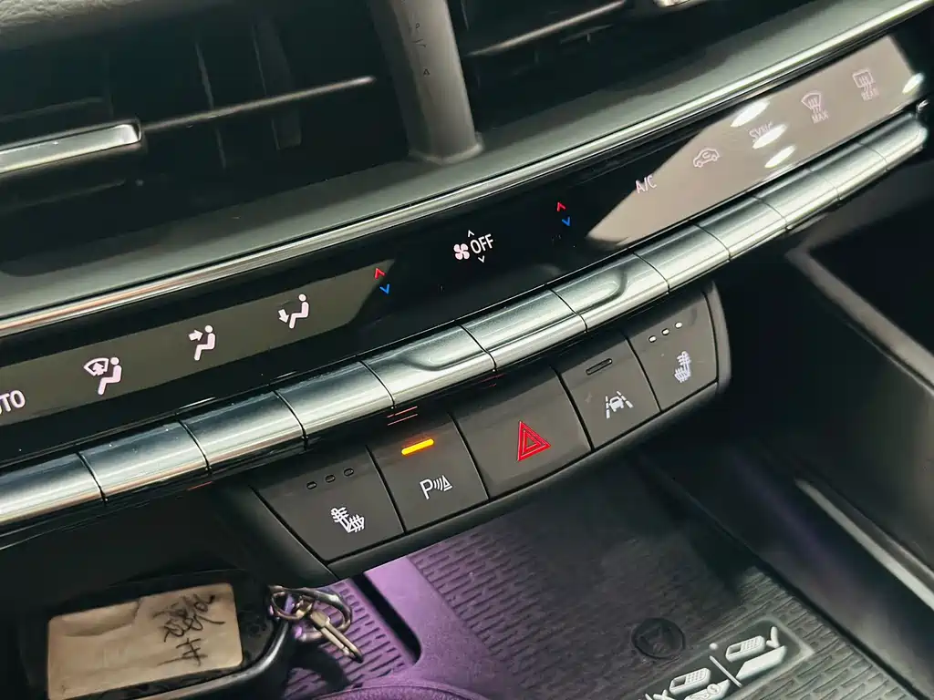 Cadillac CT5 — миниатюра 16