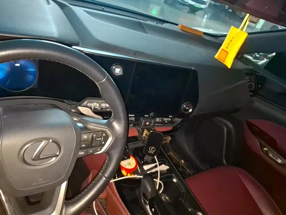 Lexus NX — миниатюра 13