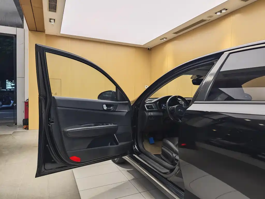 Kia K5 2016 2.0L hybrid GLS