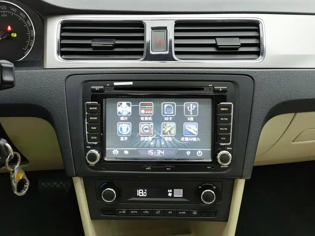 Skoda Rapid — миниатюра 12