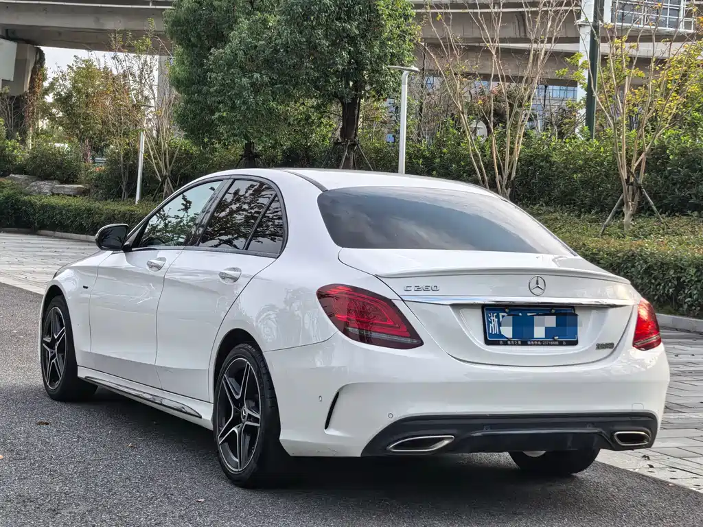 MERCEDES-BENZ C CLASS