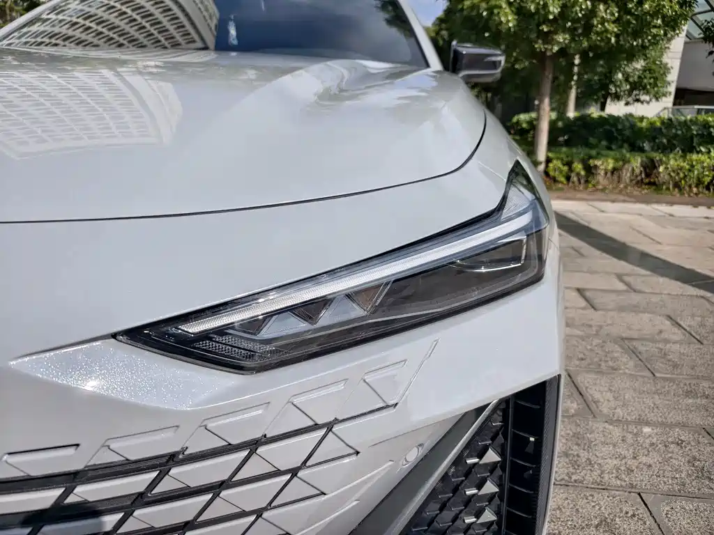 Changan UNI-V — миниатюра 4