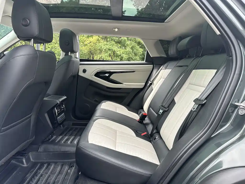 Land Rover Range Rover Evoque 2021 L 249PS R-Dynamic First edition