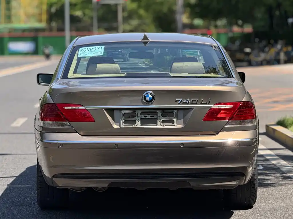 BMW 7 Series 7 2005 740Li