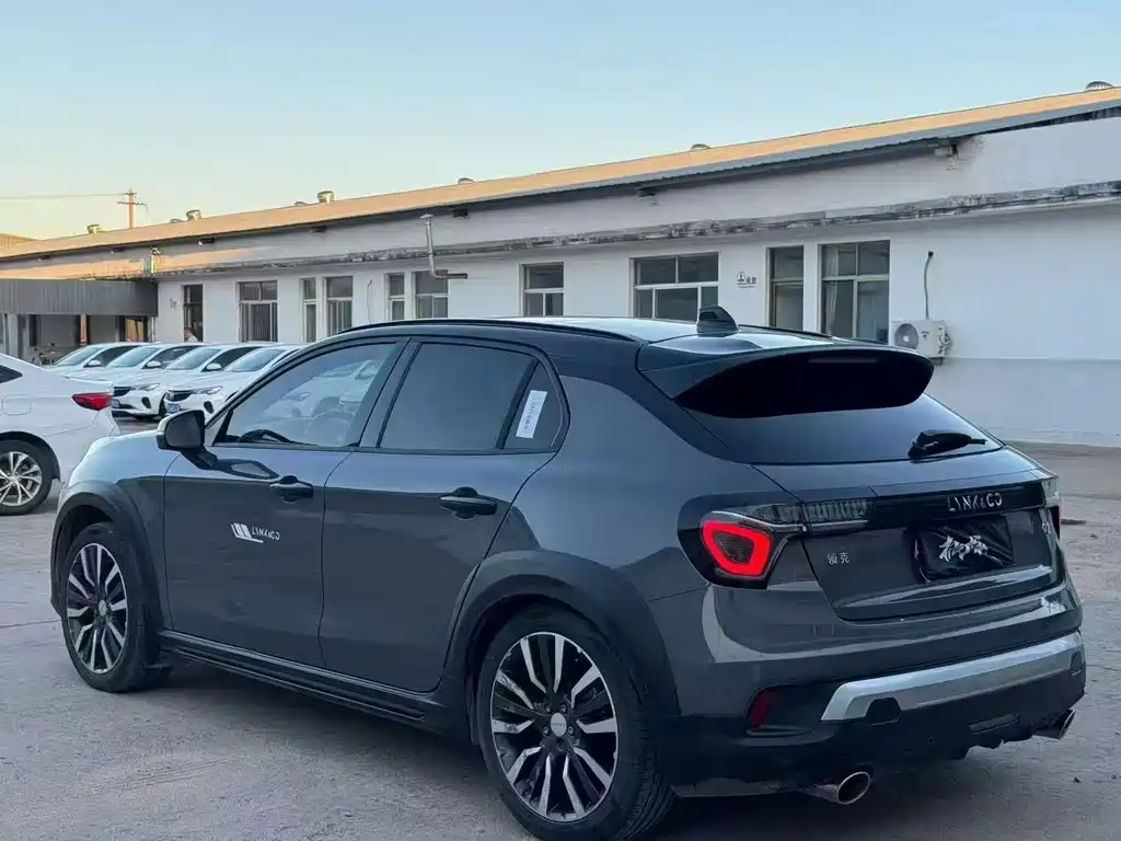 Lynk & Co 02 — миниатюра 3