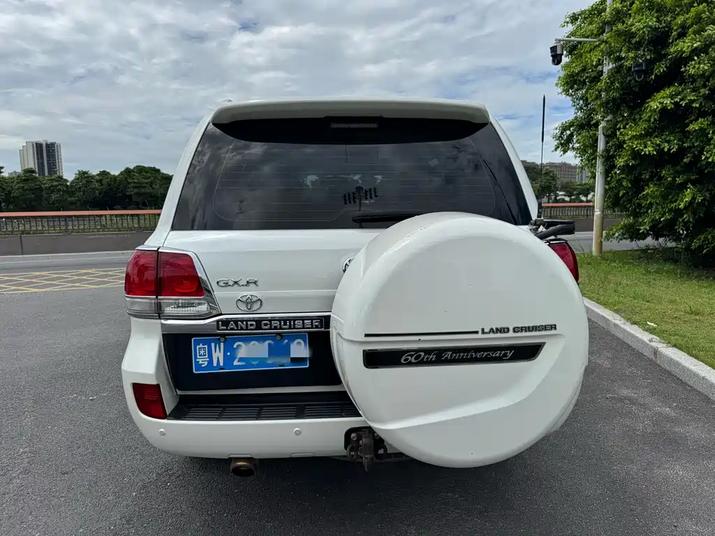 Toyota Land Cruiser — миниатюра 5