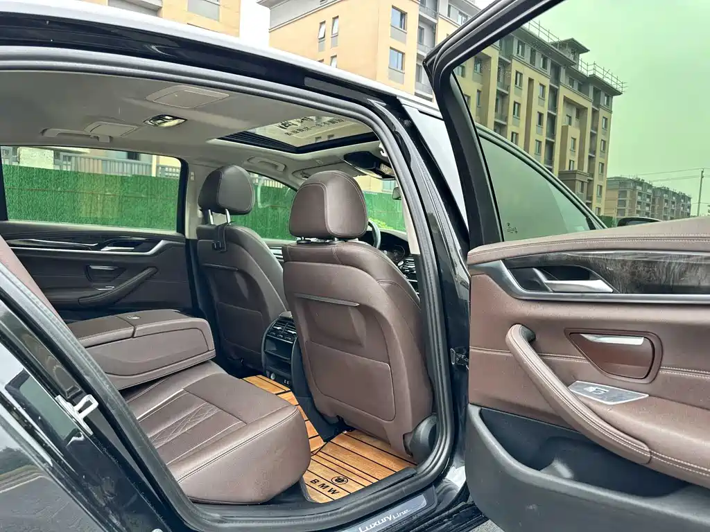 BMW 5 Series 5 2021 525Li M Sport