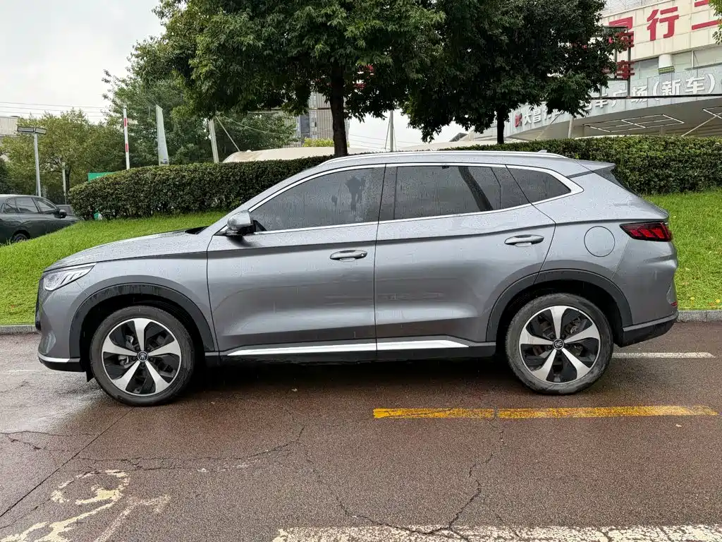 BYD PLUS New Energy — миниатюра 3