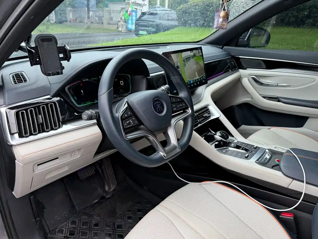 BYD PLUS New Energy — миниатюра 7